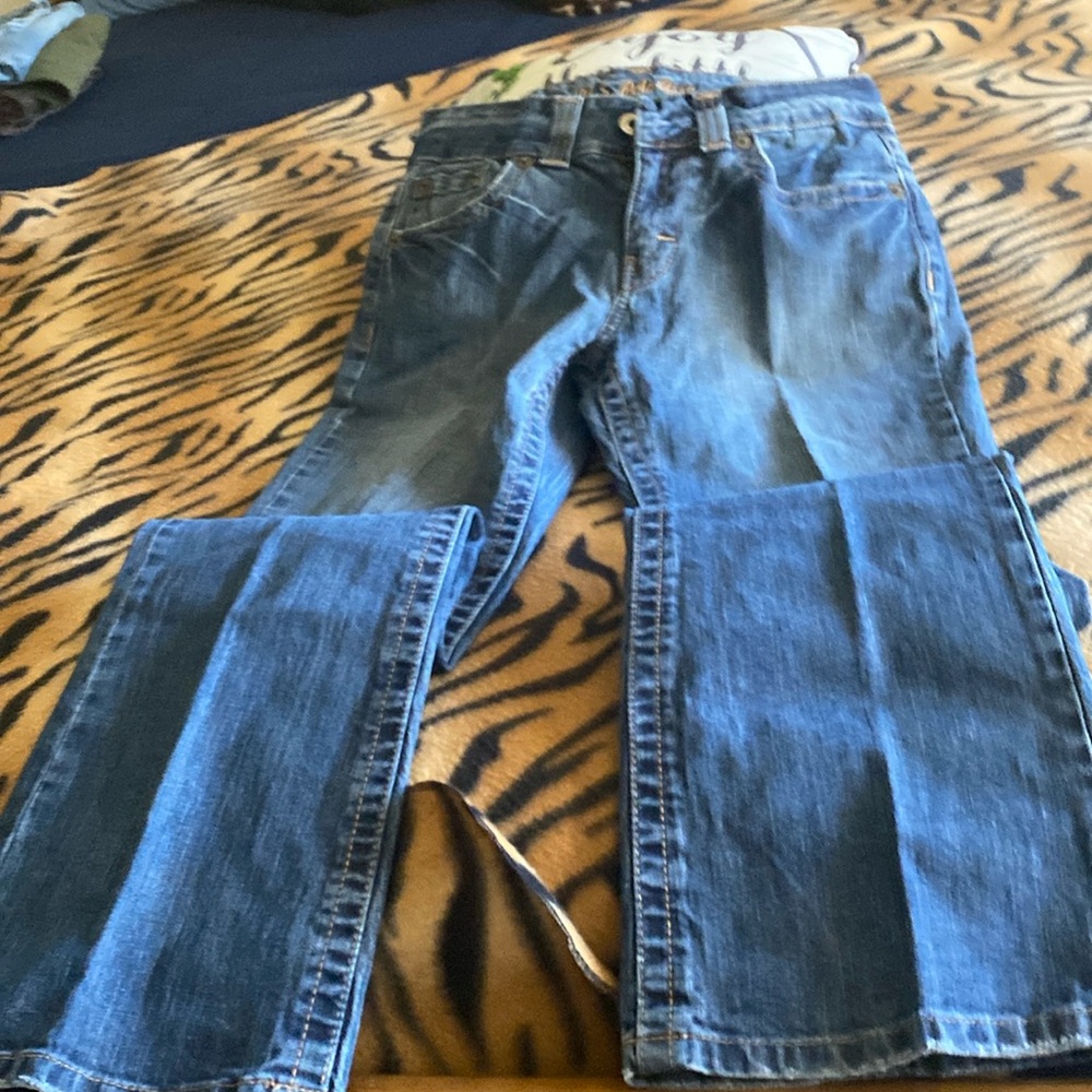 Vintage jeans. Very cute , junior themed, size 9 and long length. Stored for 15